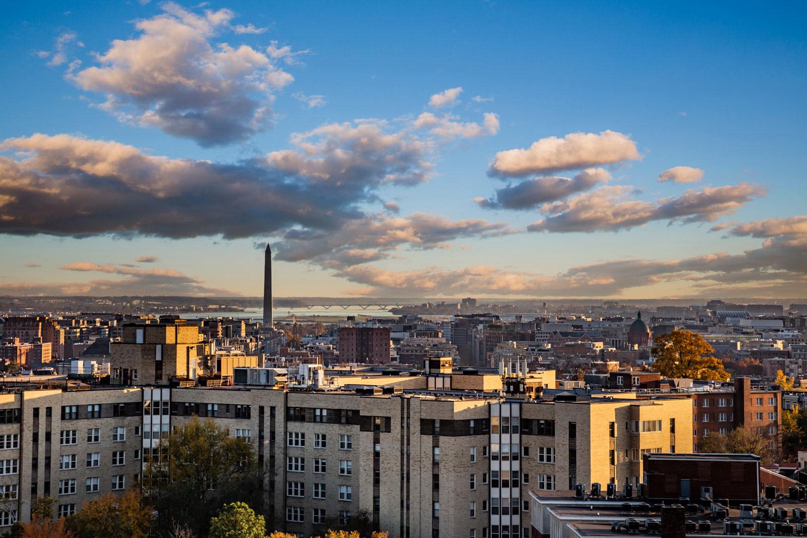 Sweeping views of the Washington Monument and downtown DC