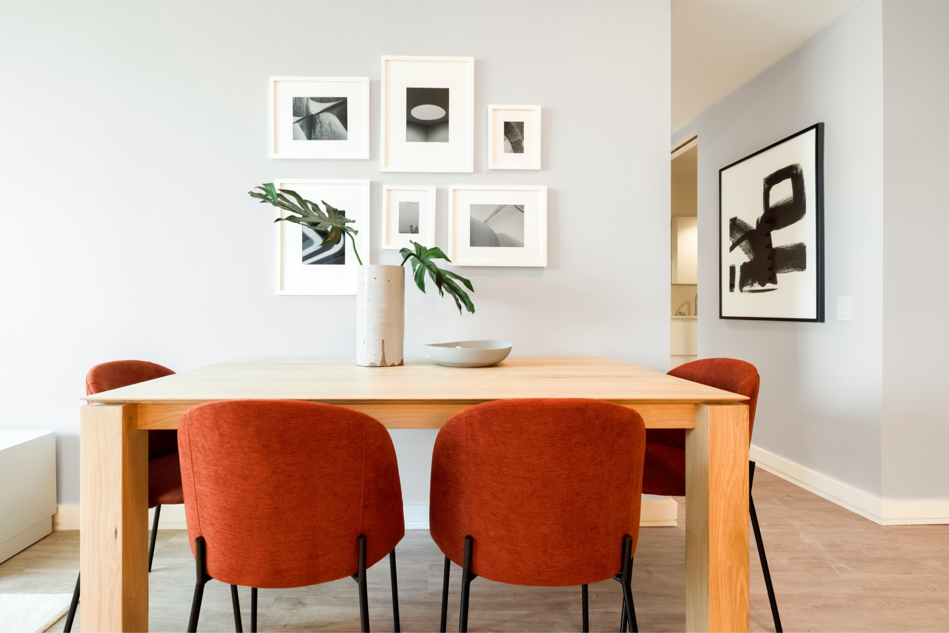 Plenty of space for a dining table